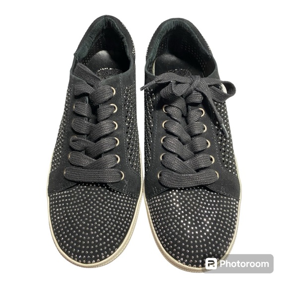 NWT Vince Camuto Leather Chenta Sneakers Perforated & Studded Lace Ups Size 7.5 - Picture 3 of 10